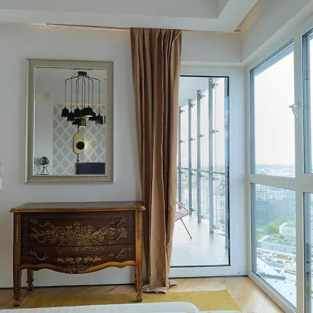 Daire Bliska Wola Towers 2 Bedrooms Varşova