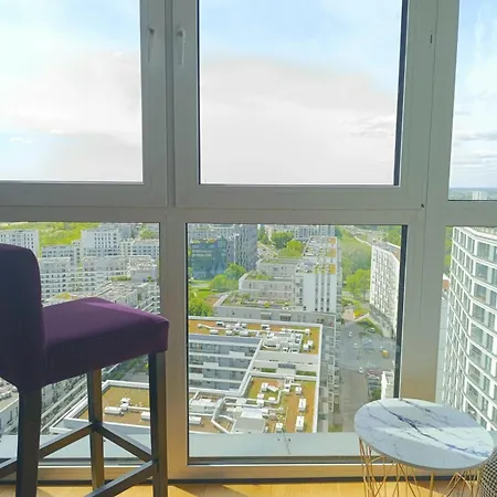 Daire Bliska Wola Towers 2 Bedrooms