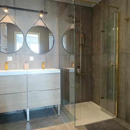 Daire Bliska Wola Towers 2 Bedrooms