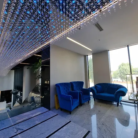 Bliska Wola Towers 2 Bedrooms Daire Varşova