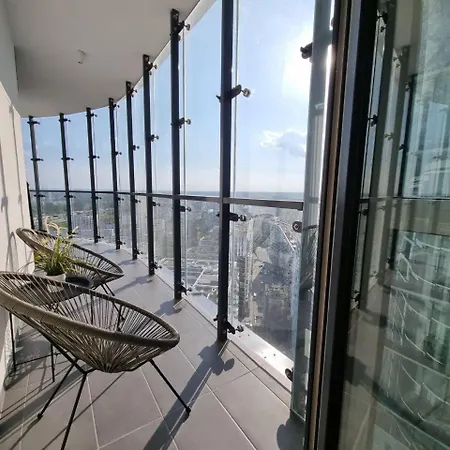 Bliska Wola Towers 2 Bedrooms * Warsaw