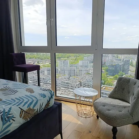 Bliska Wola Towers 2 Bedrooms Apartmán Varšava