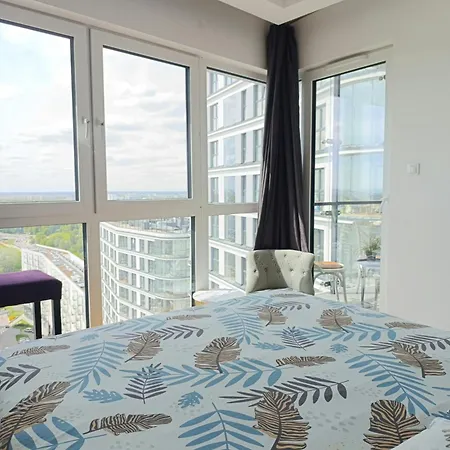 Bliska Wola Towers 2 Bedrooms Varšava