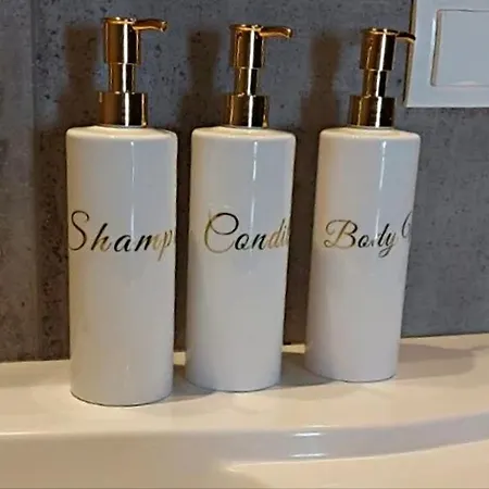 Apartmán Bliska Wola Towers 2 Bedrooms *