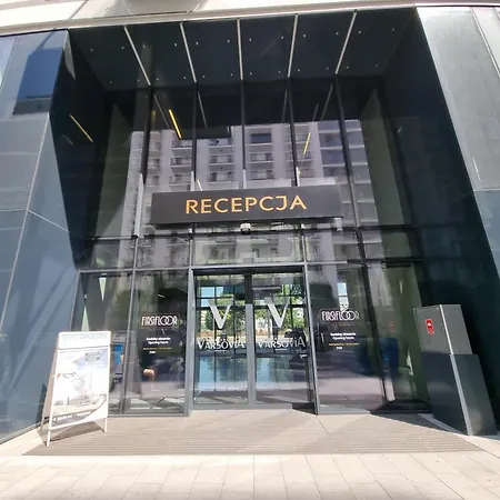 Apartmán Bliska Wola Towers 2 Bedrooms *