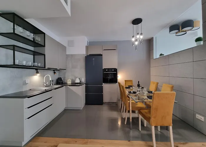 Bliska Wola Towers 2 Bedrooms وارسو