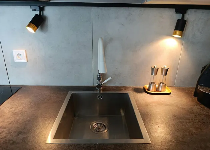 Bliska Wola Towers 2 Bedrooms شقة *