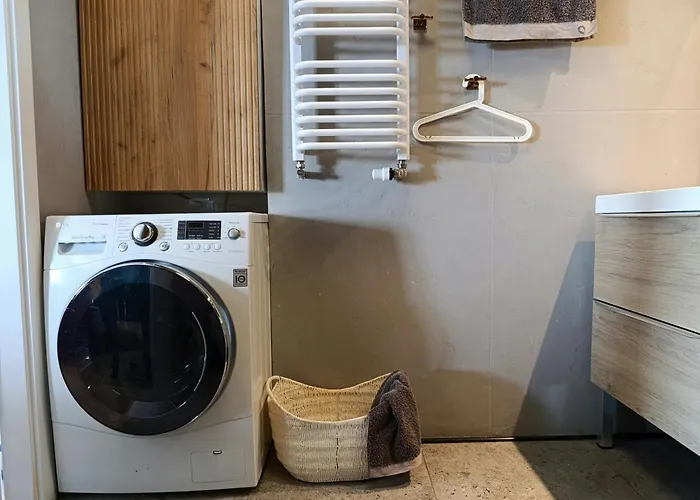 Bliska Wola Towers 2 Bedrooms شقة *