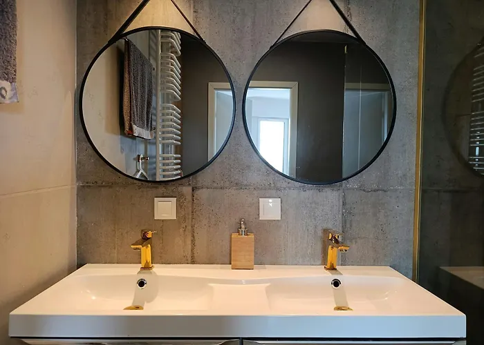 Bliska Wola Towers 2 Bedrooms *