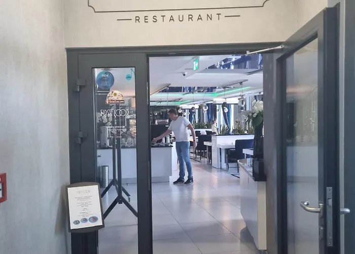 شقة Bliska Wola Towers 2 Bedrooms