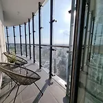 Bliska Wola Towers 2 Bedrooms * Warschau