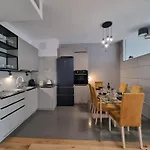 Bliska Wola Towers 2 Bedrooms Warschau