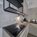 Appartement Bliska Wola Towers 2 Bedrooms Warschau